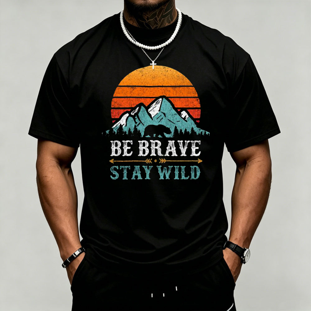 Sunset Mountain Bear Graphic M - Outdoor Adventure Quotes Short ulasan dan harga